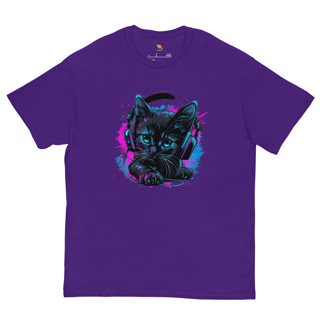 Kawaii Cyber Cat Shirt von Brezno – Neon Katze mit Kopfhörern & bunter Pfoten - Backprint | Streetwear Design | Unisex T-Shirt – Streetwear von Brezno | T-Shirt